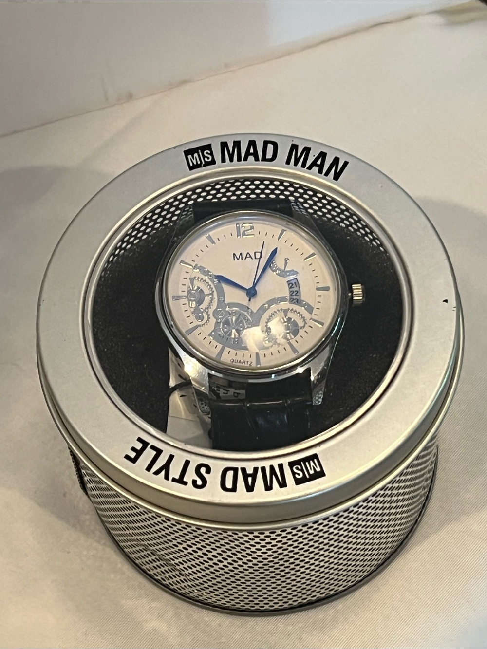 Men’s Watch - Picture 5 of 5
